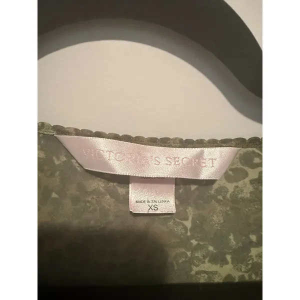 Victorias Secret Olive Green Animal Print Sheer V-Neck Tunic Top/Slip XS - Image 2