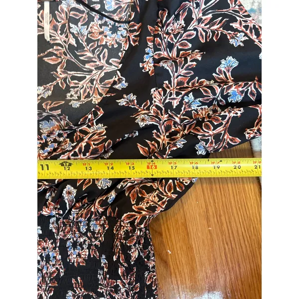 Free People‎ Floral Smocked Waist Square Neck Long Sleeve Blouse Black Large - Image 5