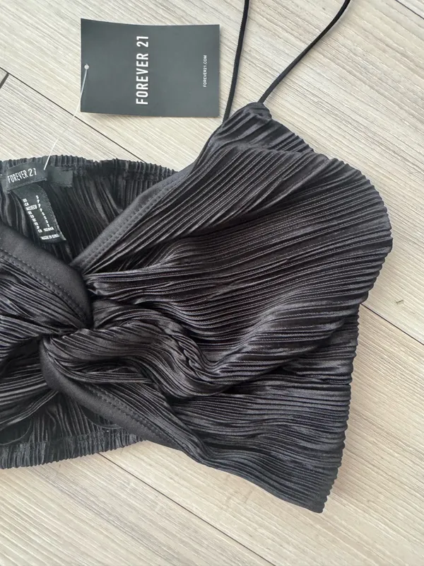 Forever 21 Top Black Crop - Image 2
