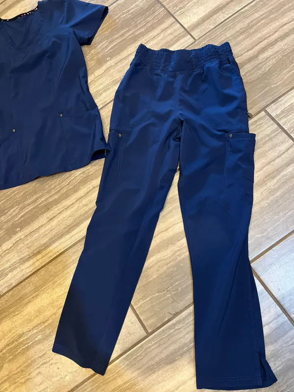 Scrub Set Sz XSP! No :( - Image 2