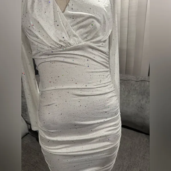🍒BUNDLE 2 ITEMS FOR $8✨ 🌸AMTIOUS sparkly white dress ✨ - Image 8