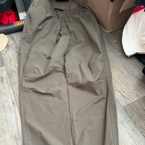 Abercrombie & Fitch medium‎ green joggers - Image 3