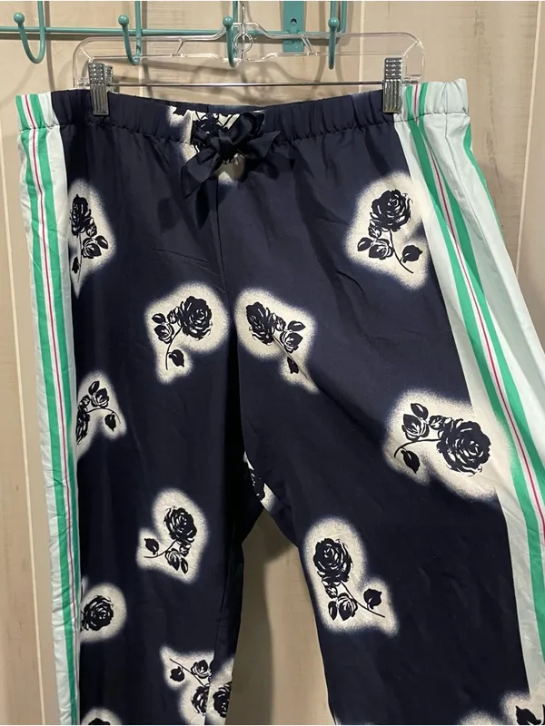 Cute silky classic navy roses mint striped Victoria’s Secret pajama pants cozy - Image 11