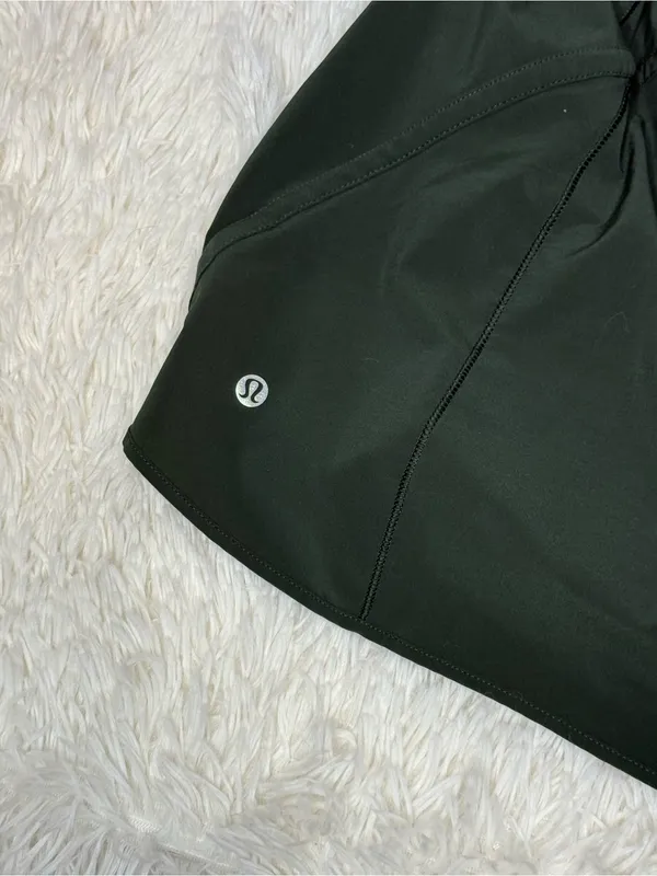 Track That High Rise 5” Short in Rainforest Green Lululemon - Image 4