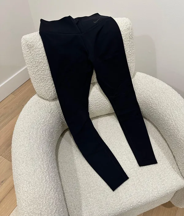 Nike Black Leggings - Image 3