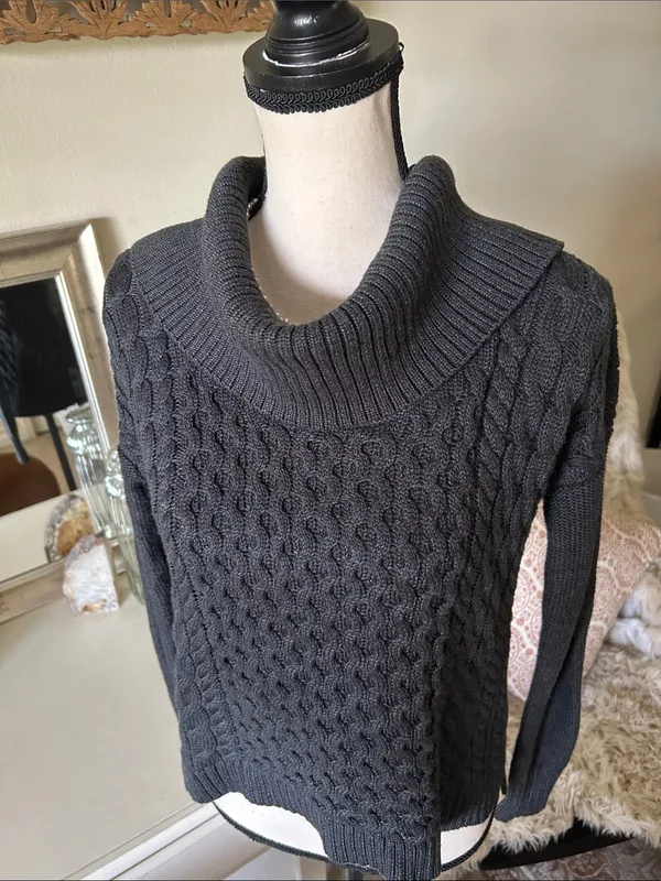 American Eagle Vtg Y2K cableknit cotton fold over off shoulder sweater XS - Image 8