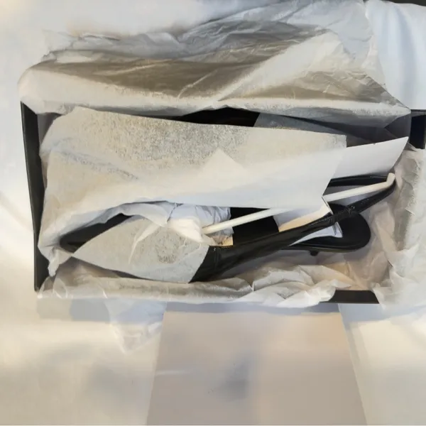 Nine West Evaa Pointy Toe Kitten Heel Pumps Faux Patent Leather Size 6.5- new! - Image 5