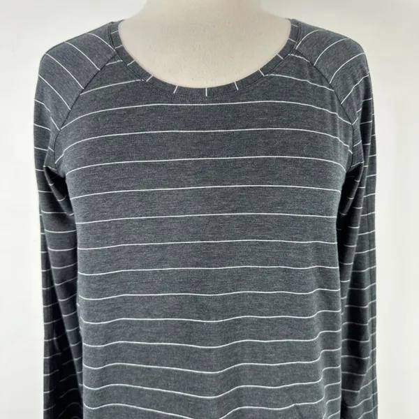 Lululemon Women's Shirt Sz 8? Long Sleeve Dark Gray White Stripe NO SZ TAG - Image 2