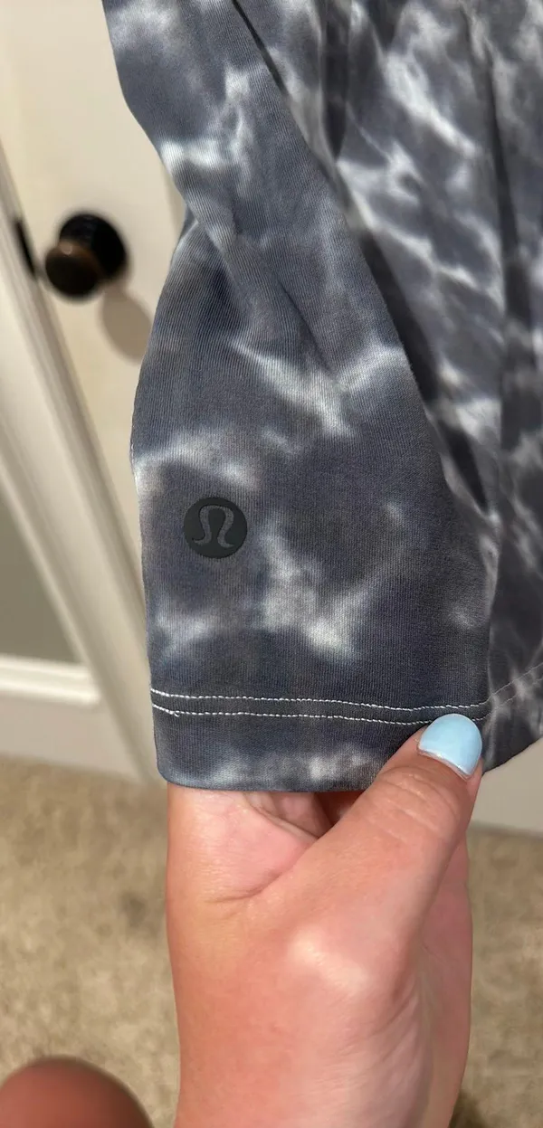 Lululemon Tee - Image 3