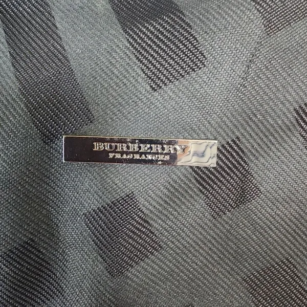 Burberry Fragrances Gray & Black Duffle Tote Weekender Bag - Image 4