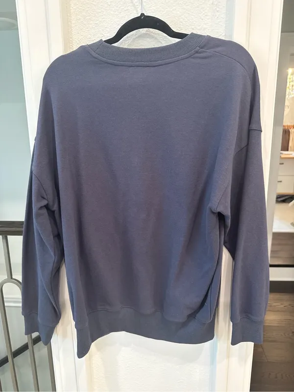 Le Lis USA Navy Oversized Crewneck Sweatshirt Small NWT - Image 3