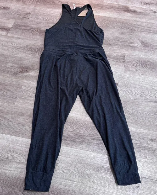 Vuori Lux Racerback Charcoal Gray Jumpsuit Large One Piece - Image 7