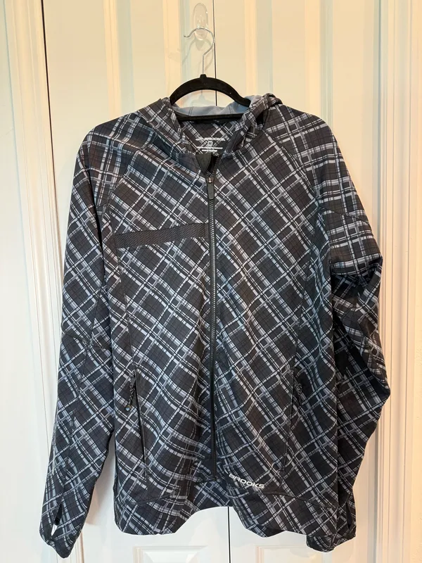 Brooks Mens Plaid Hooded Running Jacket Shelter Technology - Image 2