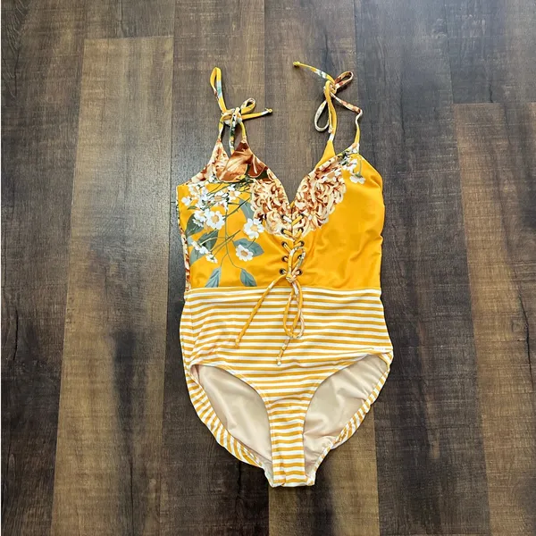 Albion Fit The Rachel Yellow Floral One-Piece Size Medium - Image 2