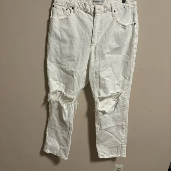 Abercrombie & Fitch Curve Love The 90s Straight Ultra High Rise- Size 14 (32S) - Image 3