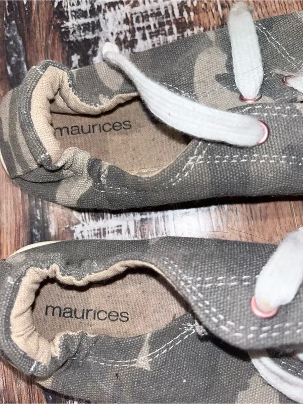 MAURICES Camo Pull On Sneakers 8.5 - Image 6