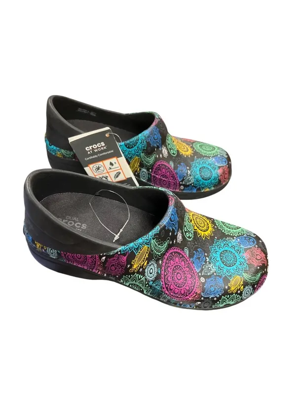 Crocs Work Dual Comfort wms paisley multicolored slip on clogs sz 6W SKU 10-124 - Image 4