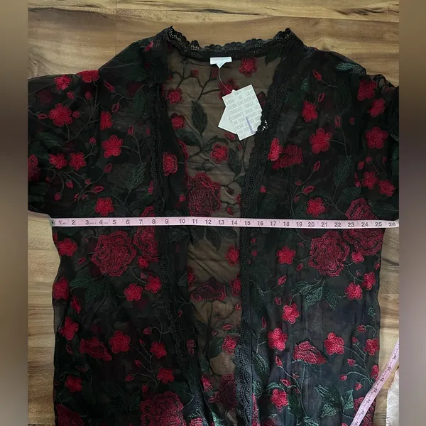 NWT - L - LULAROE - Elegant Black and Red Lace Robe - Image 6