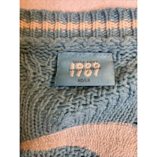 Taylor Swift Women’s 1989 Cardigan Light Blue Knit Sweater Embroidered M/L - Image 4