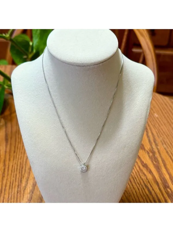 Silver Tone Cubic Zirconia Pendant With Chain Necklace New - Image 2