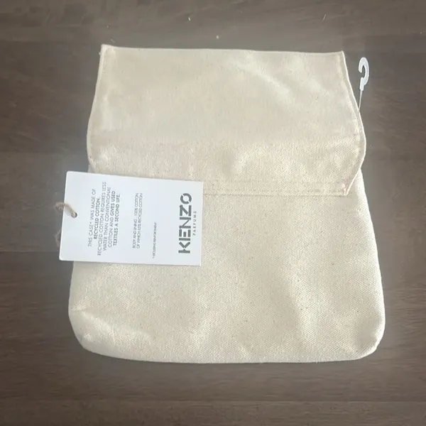 Kenzo Parfums Cream Pouch with Red Stripe NWT - Image 4