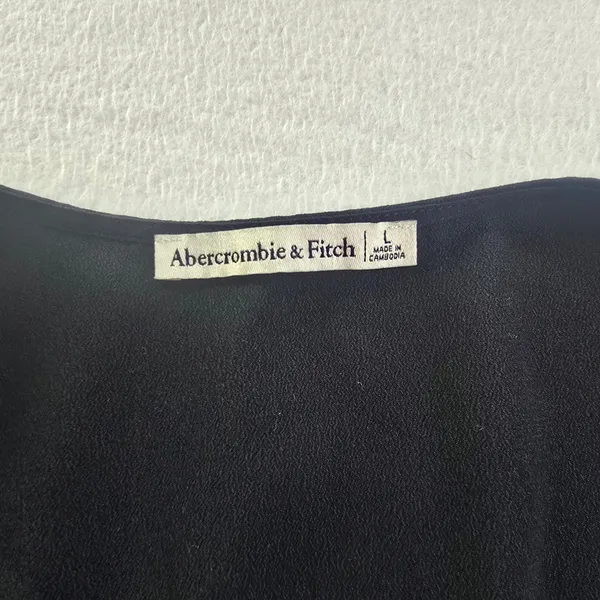 Abercrombie & Fitch Womens Black Twist Front V-Neck Long Sleeve Smocked Blouse L - Image 4
