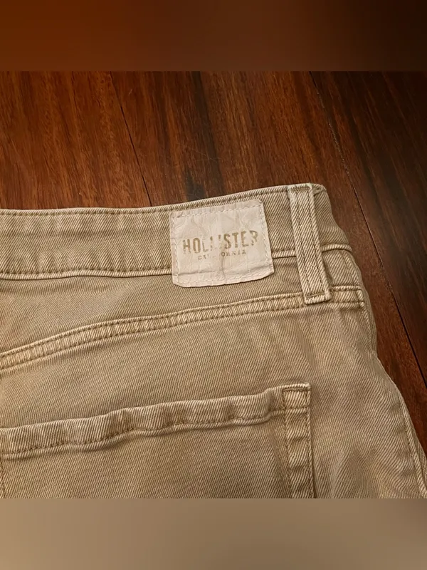 Hollister Women’s Khaki Ultra High-rise Denim Dad Jeans - READ DESCRIPTION - Image 9