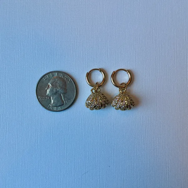 Handmade Shell with Pearl Gold Huggie Earrings - Image 4