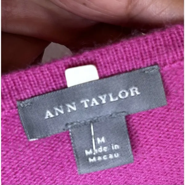 Ann Taylor 100% Cashmere Sleeveless Sweater Top Pink Women’s Medium - Image 4