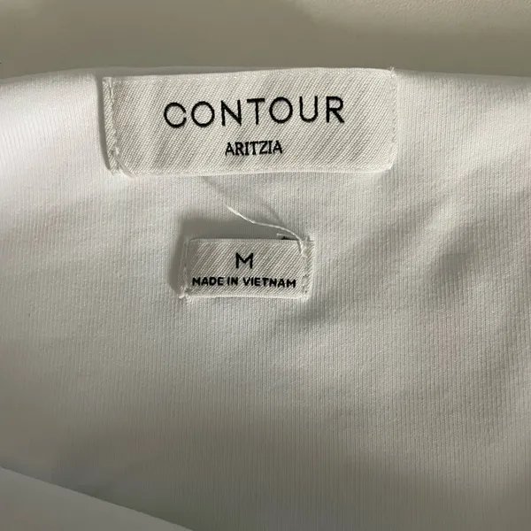 Aritzia Babaton Contour Squareneck Long Sleeve Bodysuit - White - Image 11