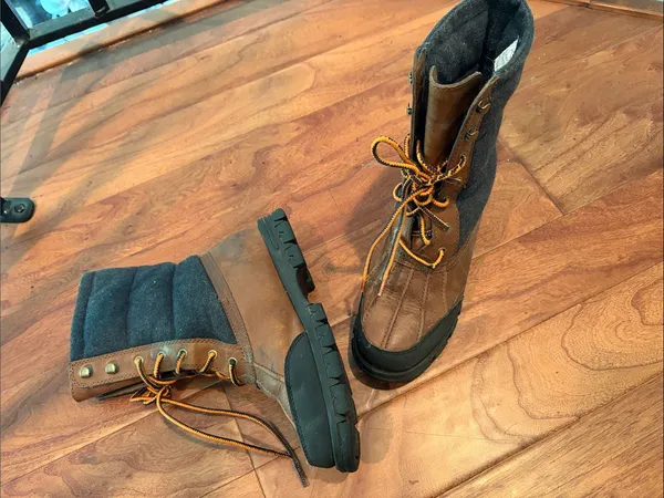 Lauren Ralph Lauren Quinlyn Lace-Up Snow Boots Size 6.5 B - Image 2