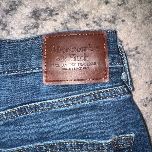 Abercrombie & Fitch Blue Denim Jeans with Brown Patch - Image 3