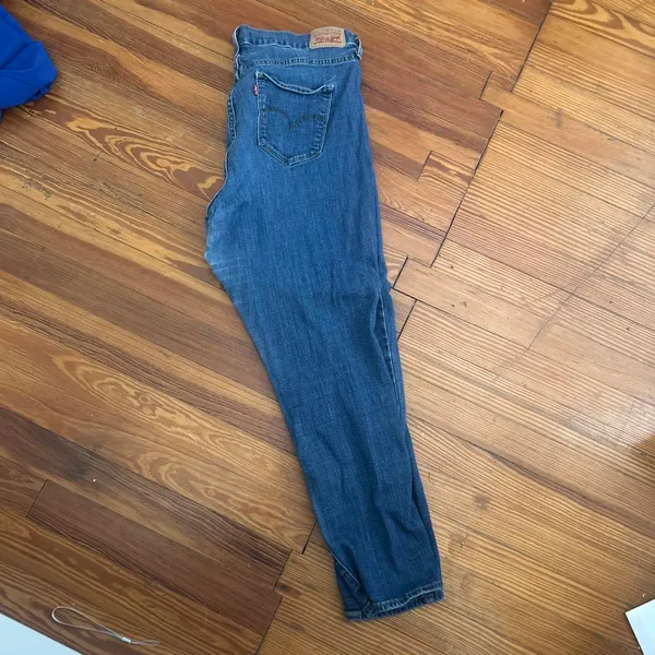 Skinny Levi’s Jeans - Image 2