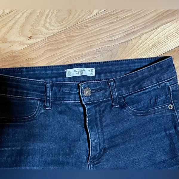 Abercrombie & Fitch Much Loved Dark Blue Five Pocket Jeans Sz 4R - W27 x L 29 - Image 5
