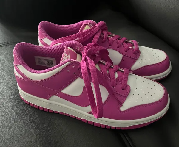 Nike Dunks - Image 2
