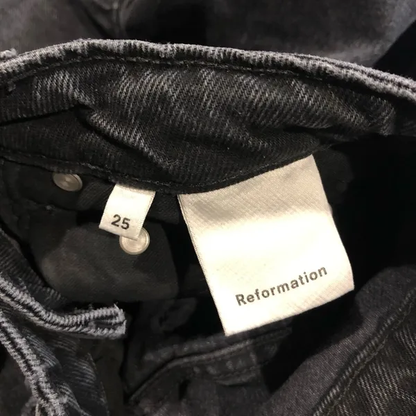 HIGH WAISTED BLACK DENIM JEANS - Image 4