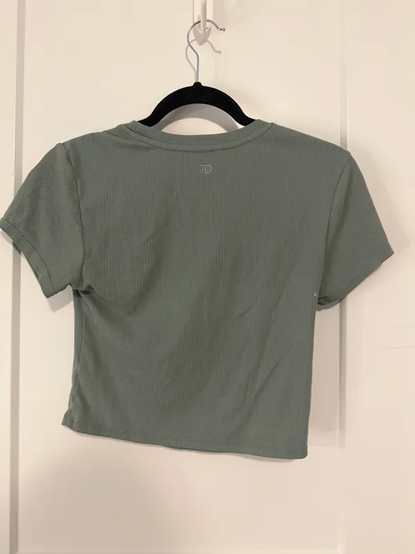 7 Diamonds Sage Green T-shirt - Image 2