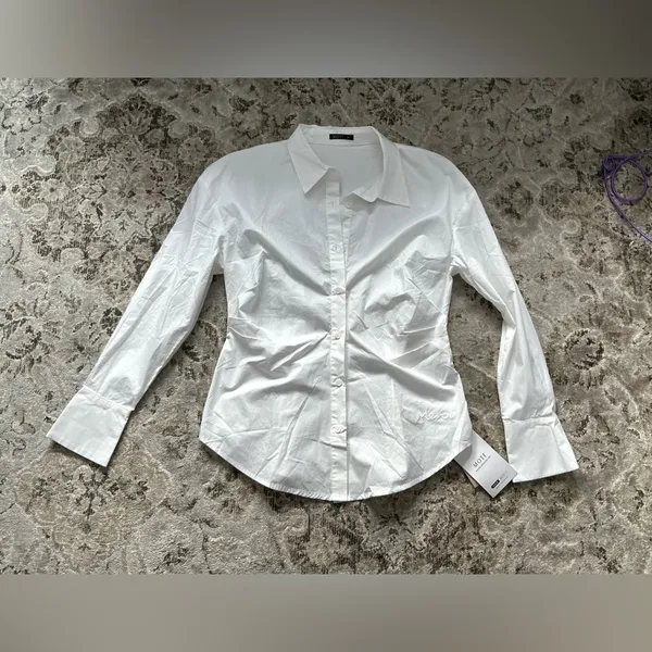 Stylish flattering blouse💖 White Size M - Image 5