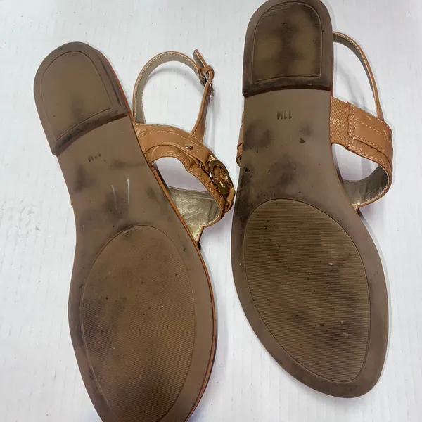 GBG Los Angeles Brown Faux Leather T-Strap Flat Sandals Women's Size 11 - Image 7