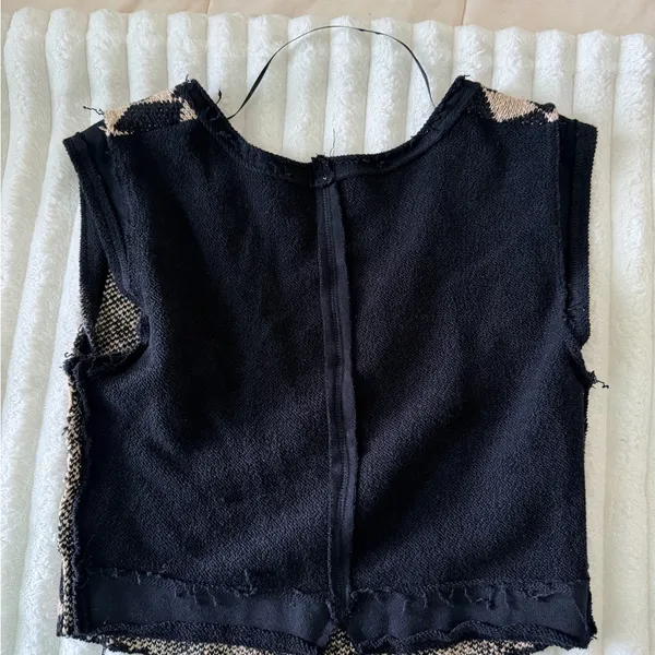 Free People Black and Cream Diamond Crop Top sweater - Image 5