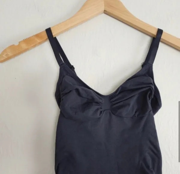 SKIMS Butt Lifting Sculpting Bodysuit L - Image 4