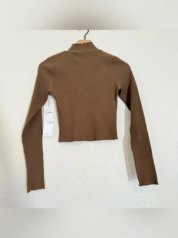 Good American Women's Sepia Mock Neck Long Sleeve Crop Top Size 1 - Image 8