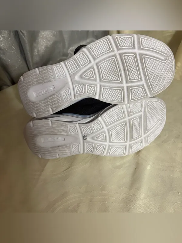 NWT- Skechers Women’s Black Knit Slip-On Sneakers with laces - Image 14