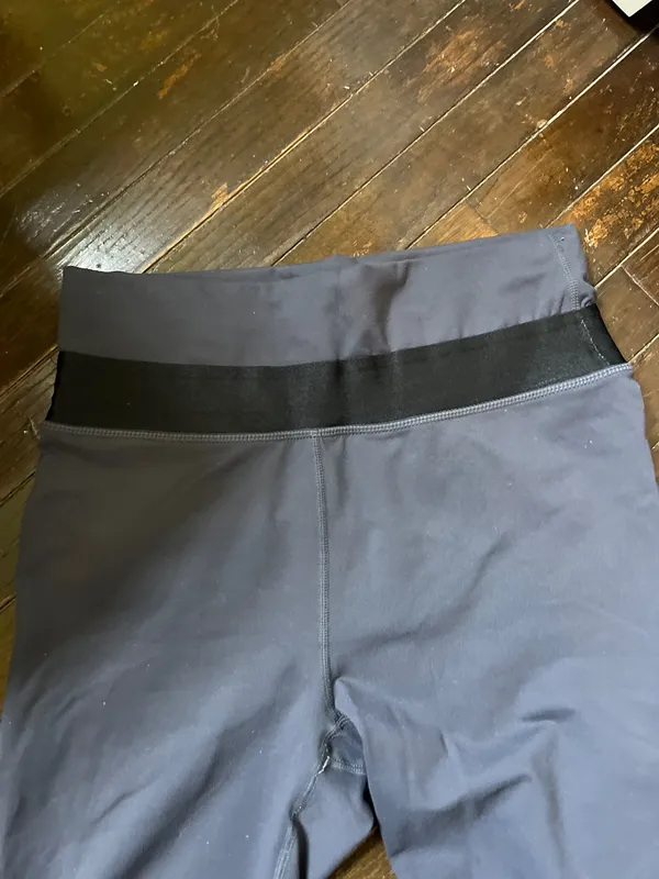 Fabletics leggings - Image 2