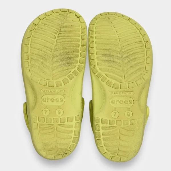 CROCS Classic Clog Pale Banana Yellow Unisex Men's 7 Women's 9 - Image 8