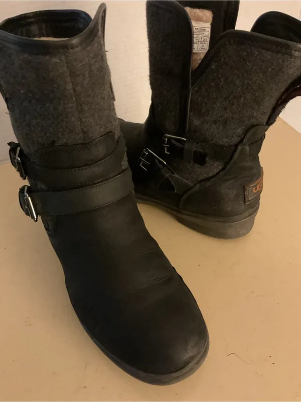 UGG women Black Leather and Gray Wool Moto simmens Boots US 8.5 - Image 9
