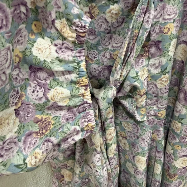 ASTR The Label Long Sleeve Mini Floral Dress in Lavender Romantic Boho Garden - Image 4