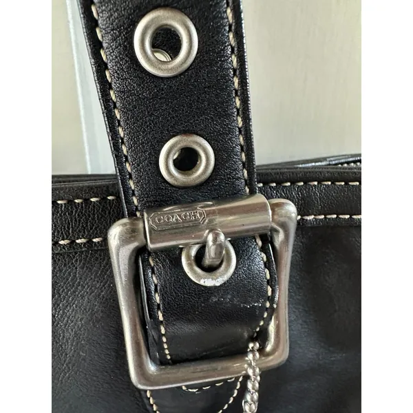 Coach 9572 Hamptons Black Smooth Leather Buckle Straps Hobo Tote Shoulder Bag - Image 5