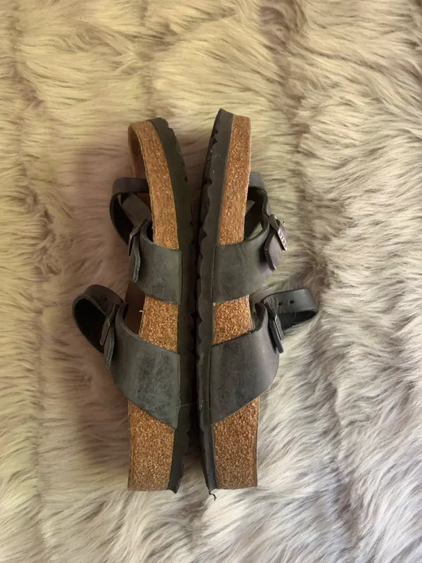 Birkenstock Mayari Size 38 - Image 4