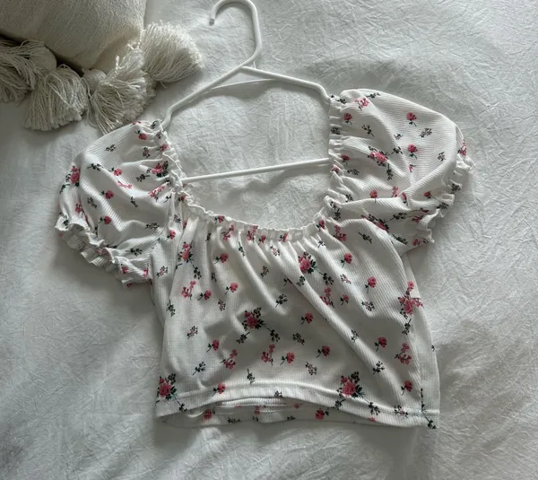 floral puff sleeve crop top - Image 2